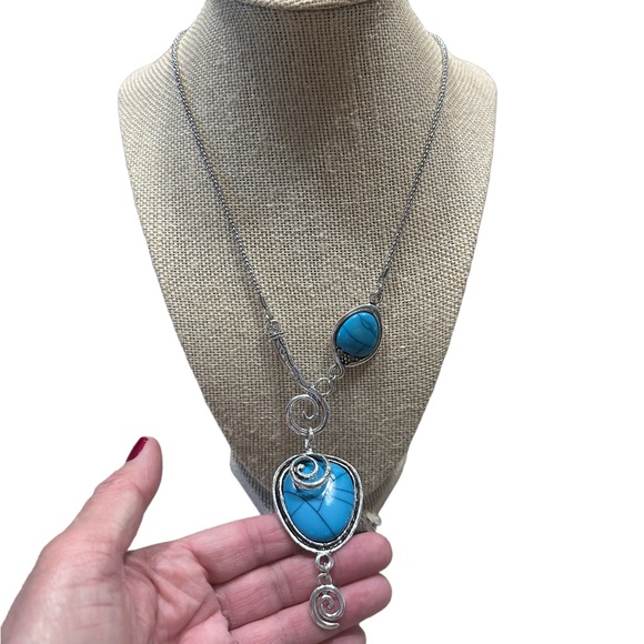 Asymmetrical Design Chunky Turquoise and Silver Necklace - Picture 2 of 6